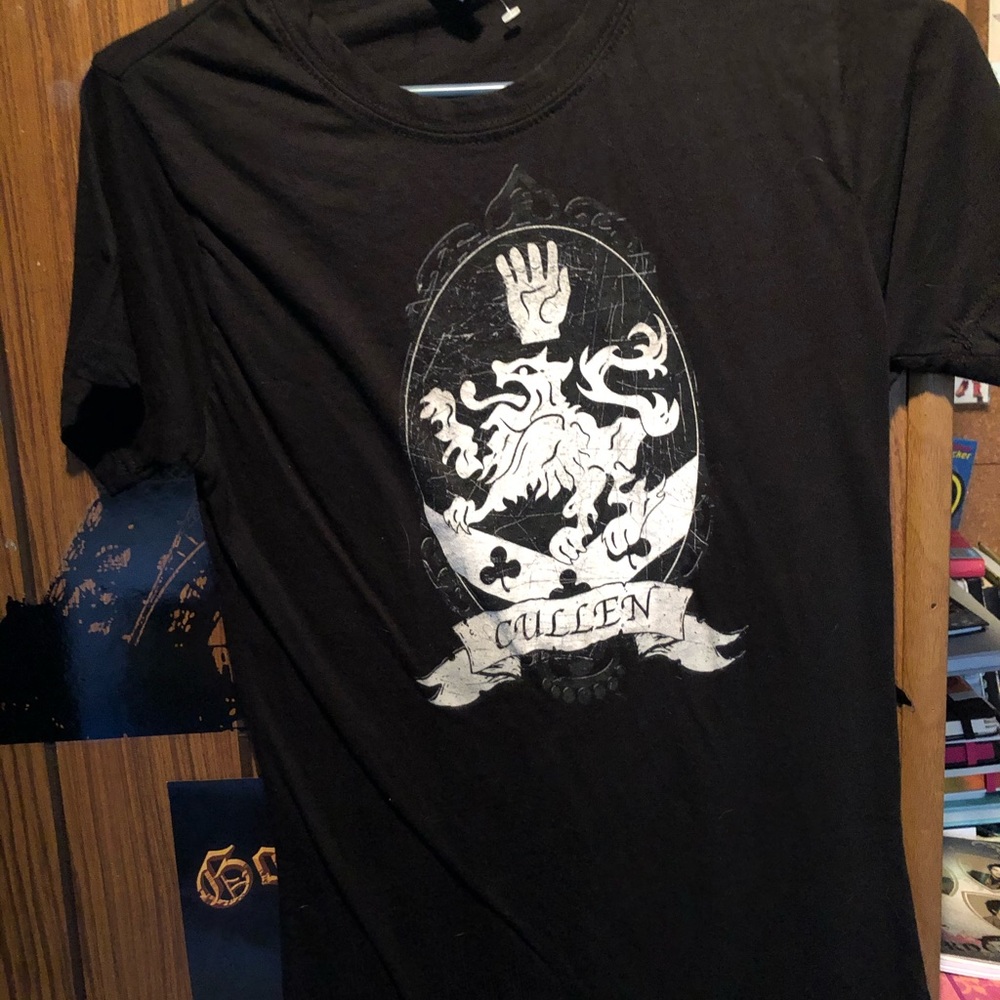 Twilight Cullen Crest T-Shirt